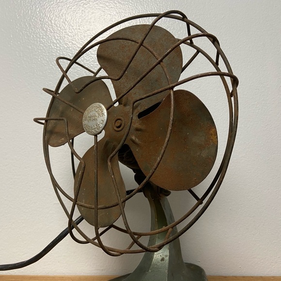 *SOLD* Vintage Mimar Products Inc Model ST-28S Fan - Picture 9 of 10